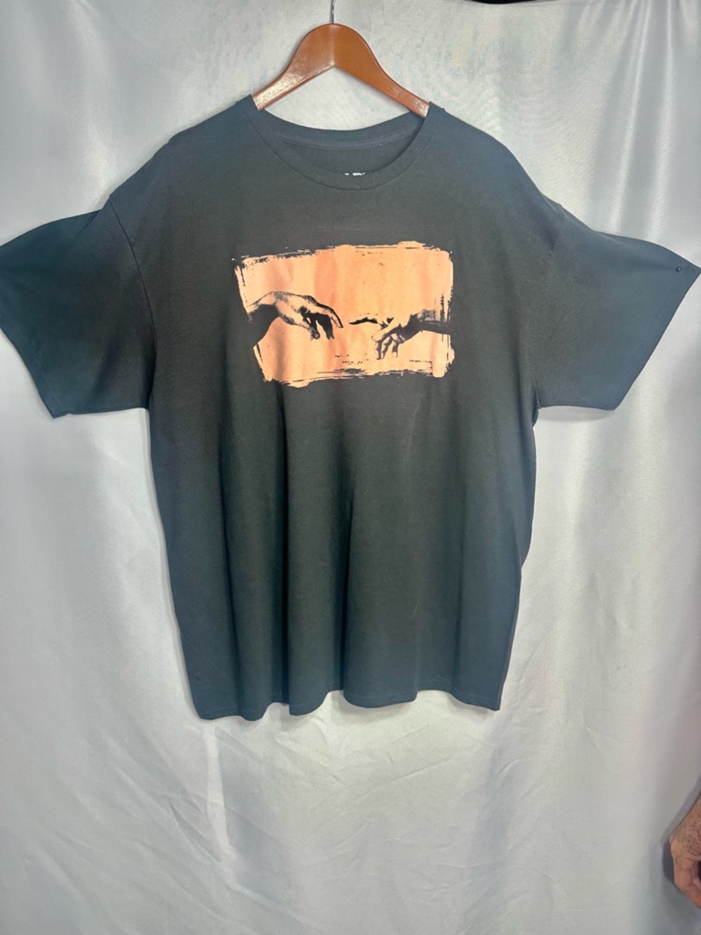 MAD Engine Black Short Sleeve Tee with Peach Graphic Hands Print size XL